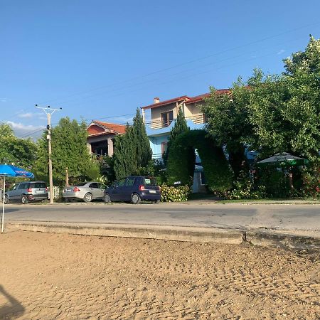 Vila Deni Tushemisht Exterior foto