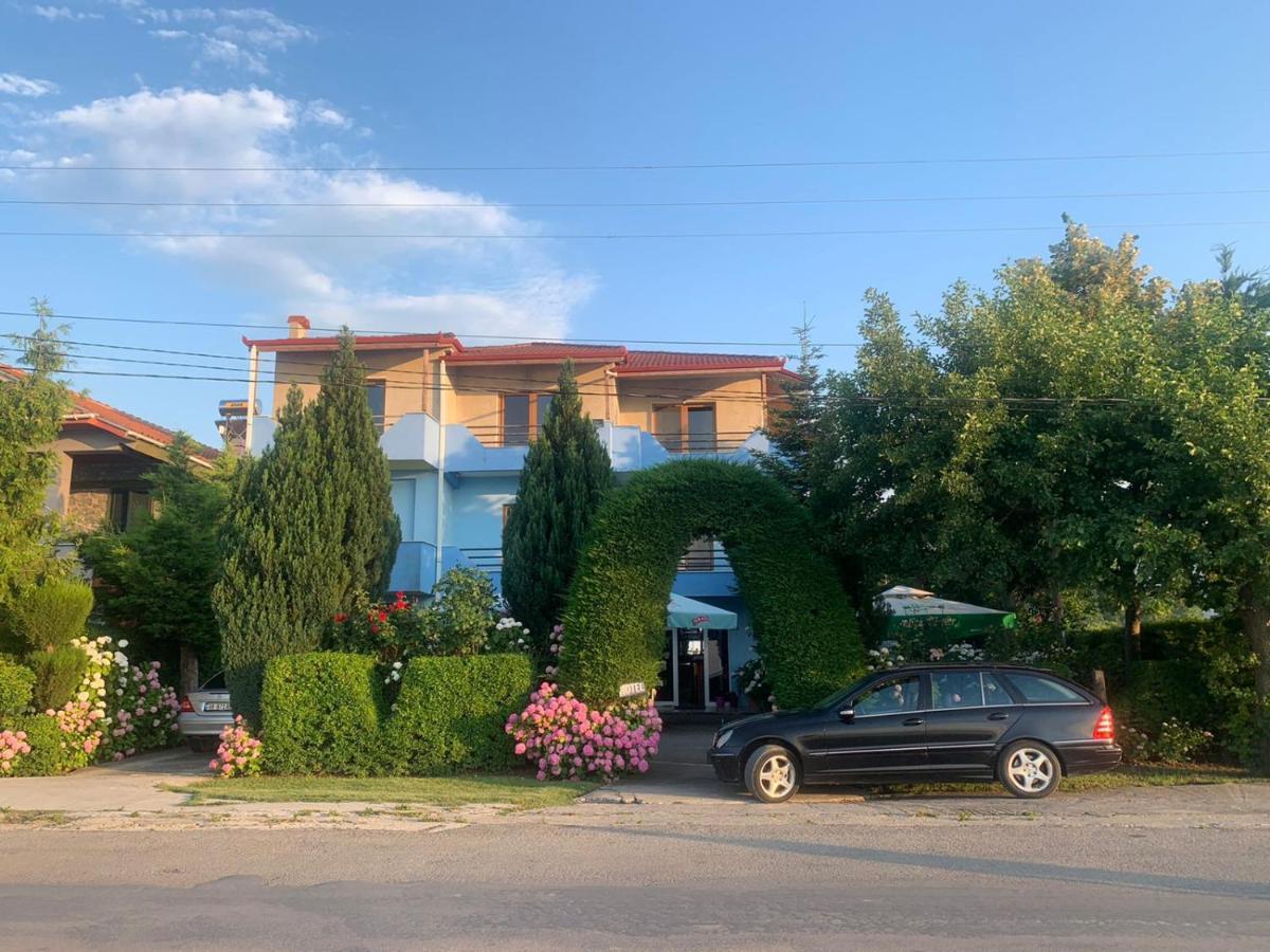 Vila Deni Tushemisht Exterior foto